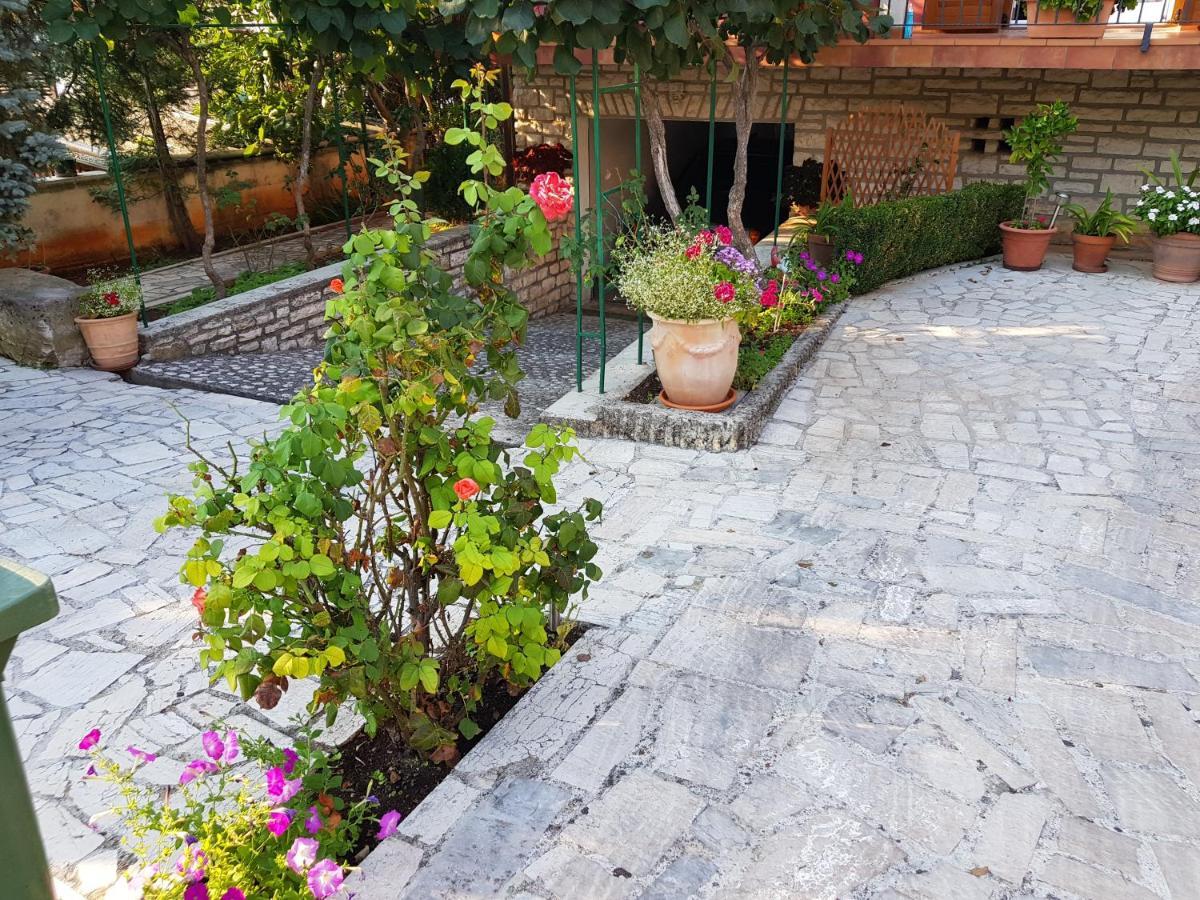 Apartma Casa Nada *
